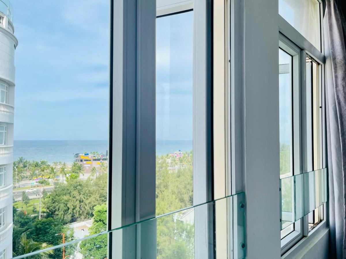 Queen Palace Sea View Hotel Da Nang Exterior photo
