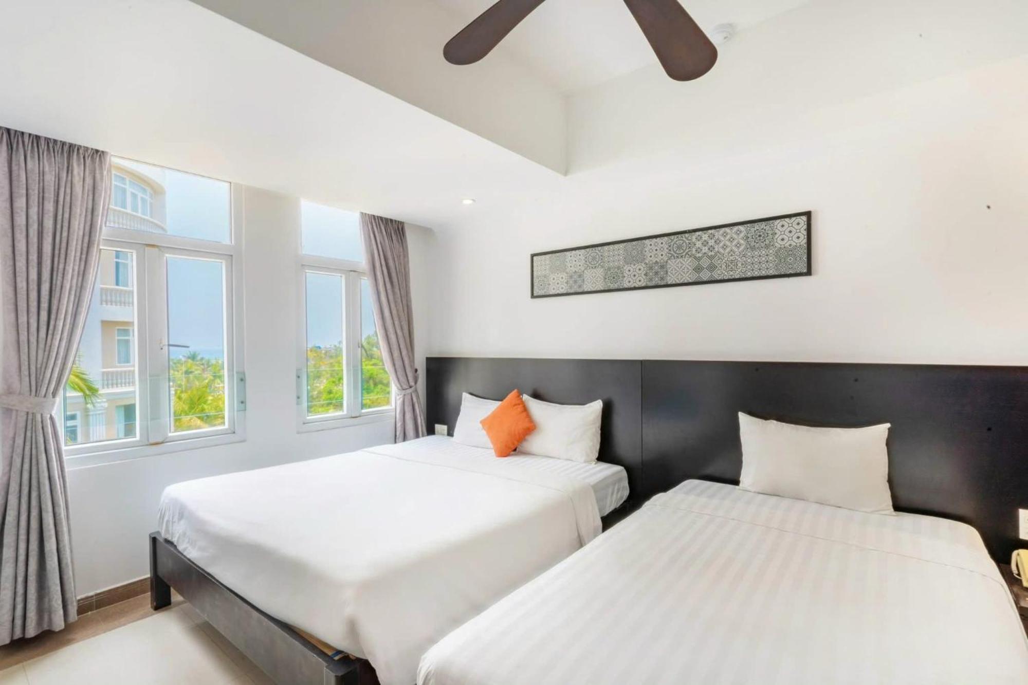 Queen Palace Sea View Hotel Da Nang Exterior photo